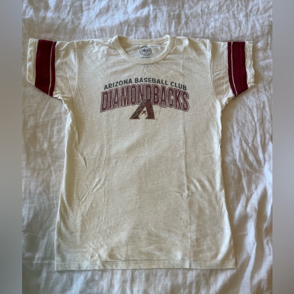 Women’s Arizona Diamondbacks V-neck T-shirt